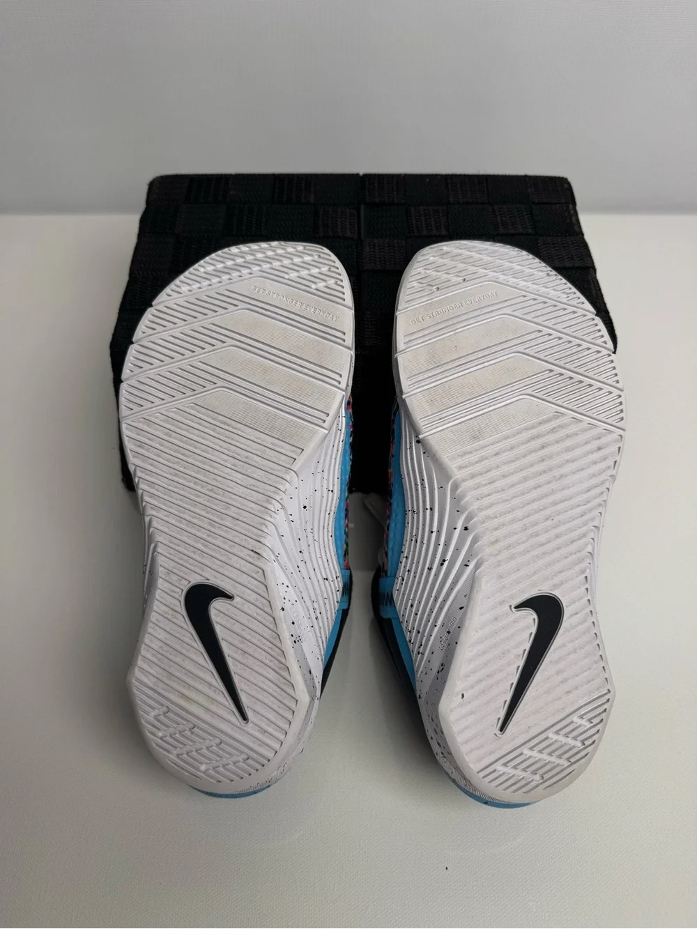 Nike Metcon 6 Women’s Training Cross-fit Gym Workout Shoes Size 6 Multicolor